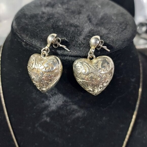 Heart Pendant 80's Tooled Puffed Pewter Silver Color Necklace & Earrings - Picture 3 of 12
